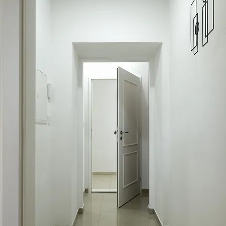 Apartment National Museum *