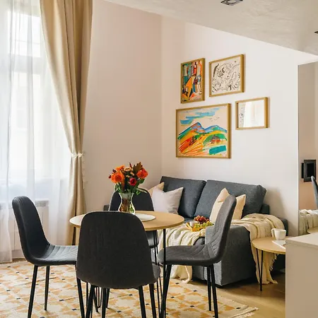 Διαμέρισμα Washingtonova Modern In The Centre *